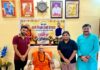 वाराणसी: पूर्व ब्लॉक प्रमुख सुधीर सिंह के आवास पर पूज्य स्वामी जितेंद्रानंद सरस्वती जी महाराज का भव्य स्वागत