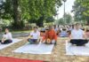 काशी के कोतवाल के भक्त एवम भैरव परिवार के श्री प्रकाश नाथ योगी जी ने 21 बटालियन केंद्रीय रिज़र्व पुलिस बल श्रीनगर जम्मू और कश्मीर के जवानों को कराया योग*