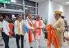 उत्तर प्रदेश के उपमुख्यमंत्री केशव प्रसाद मौर्य ने लाल बहादुर शास्त्री एयरपोर्ट काशी में पहुंचने पर भाजपा के कार्यकर्ताओं ने पहुंचने पर किया स्वागत