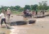 सिद्धनाथ की दरी में पिकनिक मनाने आए वाराणसी के एक युवक की नहाते समय गहरे पानी में डूबने से मौत हो गई।