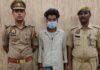 सारनाथ थाना क्षेत्र के रसूलगढ़ इलाके से नाबालिग युवती को बहला-फुसलाकर भगाने और उससे शादी करने के आरोप में पुलिस ने एक युवक को गिरफ्तार कर जेल भेज दिया