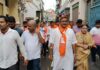 *वार्ड प्रवास के 47 वे दिन , माँ बागेश्वरी देवी वार्ड में विधायक डा नीलकंठ तिवारी ने किया प्रवास* *चलाया स्वच्छता अभियान, किया वृक्षारोपण*