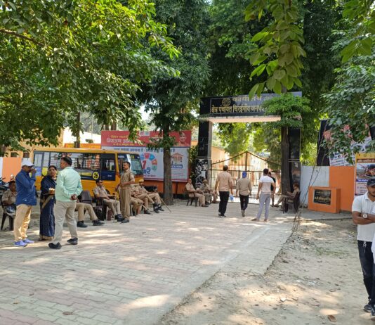 शिक्षक खंड में बंपर वोटिंग, स्नातक खंड में उदासीनता : चिरईगांव में दो तस्वीरों वाला मतदान